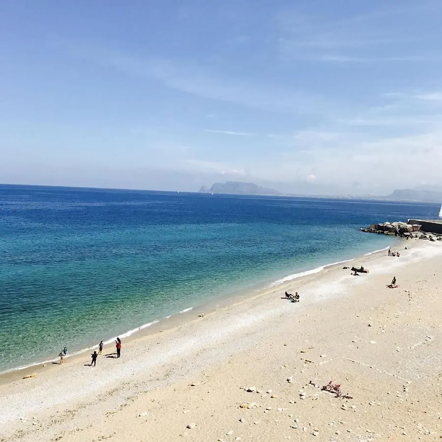 L\'Arco Sul Mare contacts